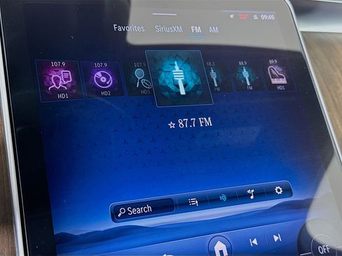 Used 2024 Mercedes-Benz C 300 4MATIC Sedan image 21