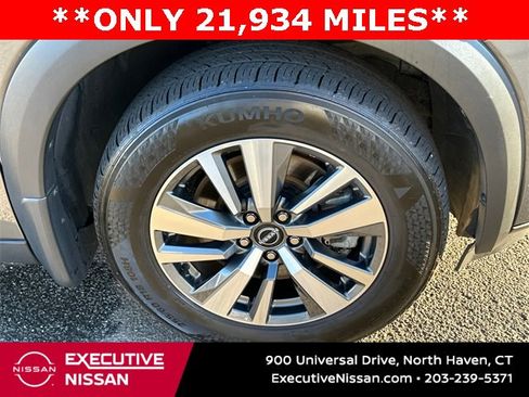 Certified 2024 Nissan Pathfinder SL w/ Cargo Package image 7