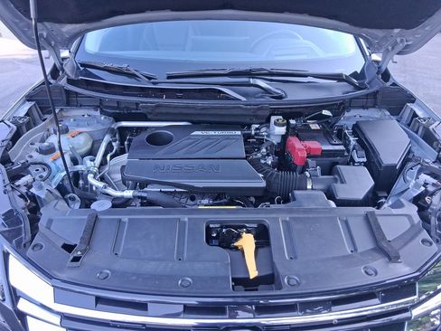 Used 2025 Nissan Rogue SL w/ SL Premium Package FWD image 27