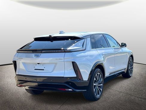 Used 2024 Cadillac Lyriq Sport AWD/4WD image 2