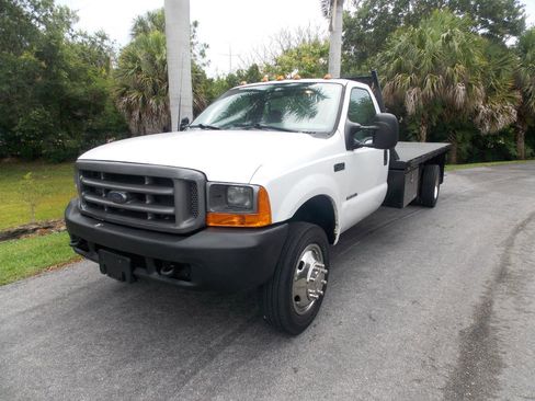 Used 2000 Ford F450 2WD Regular Cab Super Duty image 3