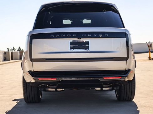 New 2025 Land Rover Range Rover SE image 6