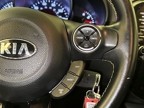 Used 2016 Kia Soul + w/ Audio Package FWD image 28