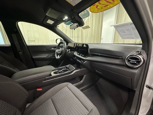 Certified 2025 Chevrolet Equinox LT image 18