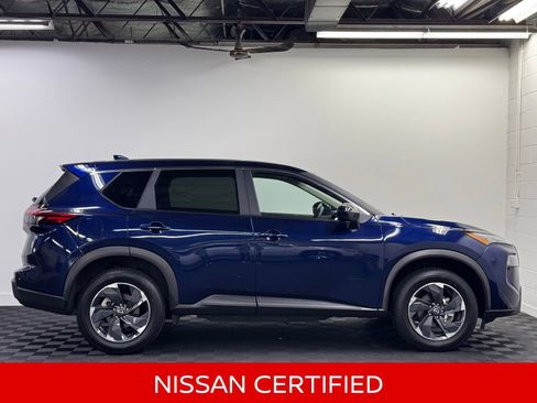 Certified 2025 Nissan Rogue SV AWD/4WD image 5