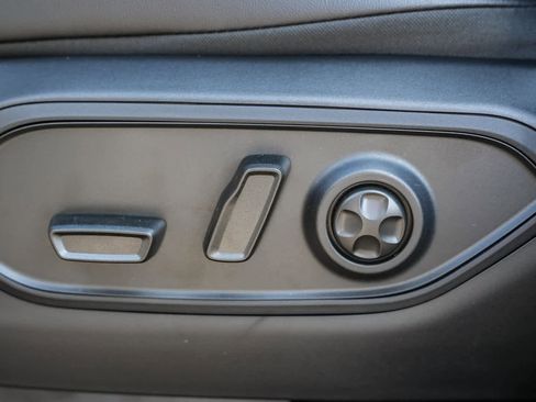 New 2025 Jeep Grand Cherokee L Altitude image 22