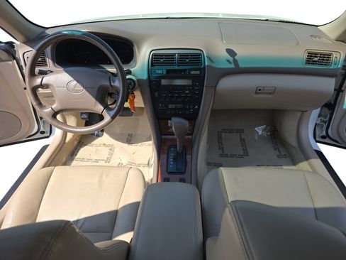 Used 1998 Lexus ES 330 image 9