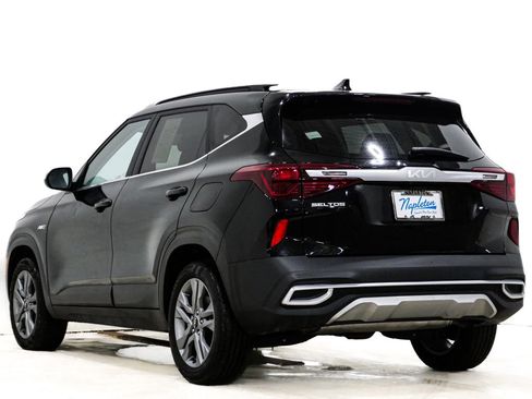 Used 2023 Kia Seltos S image 9