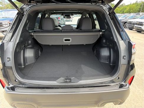 Used 2025 Subaru Forester Premium AWD/4WD image 25