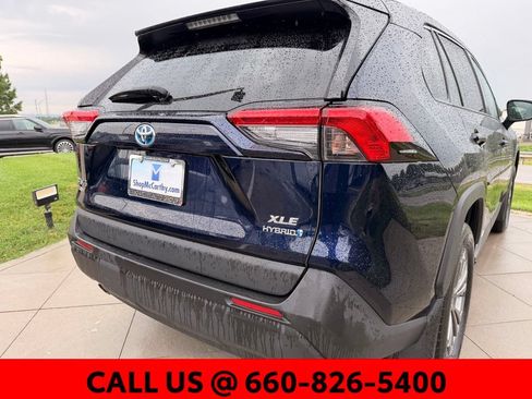 Used 2022 Toyota RAV4 XLE Premium AWD/4WD image 35