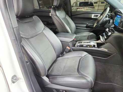Used 2022 Ford Explorer ST image 38