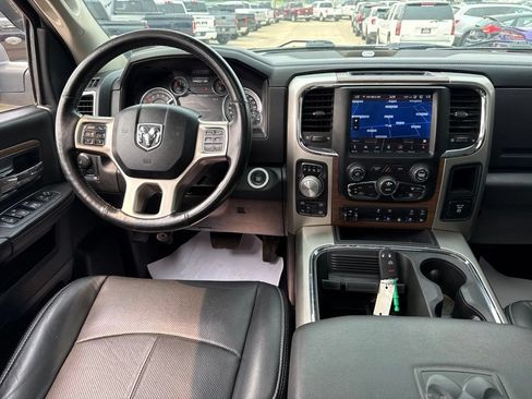 Used 2018 RAM 1500 Laramie w/ Convenience Group AWD/4WD image 12