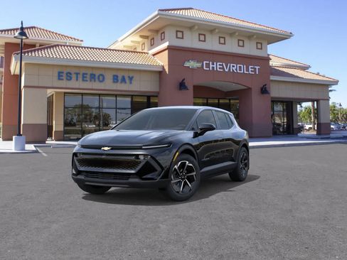 New 2026 Chevrolet Equinox EV LT image 8