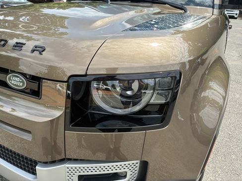 Certified 2025 Land Rover Defender 110 S AWD/4WD image 26
