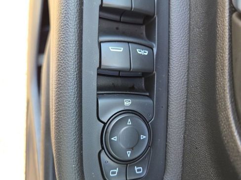 Used 2021 GMC Terrain SLT w/ LPO, Floor Liner Package image 27