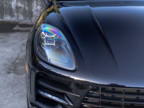 Certified 2020 Porsche Macan AWD/4WD image 14