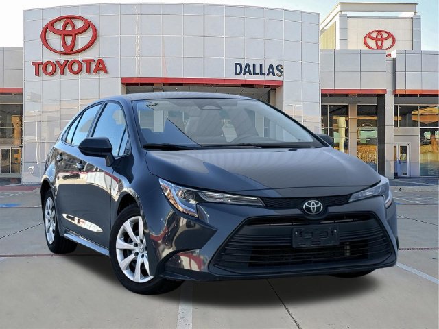 Used 2025 Toyota Corolla LE FWD image 1