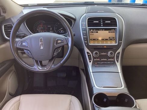 Used 2017 Lincoln MKX Select w/ Select Plus Package AWD/4WD image 17