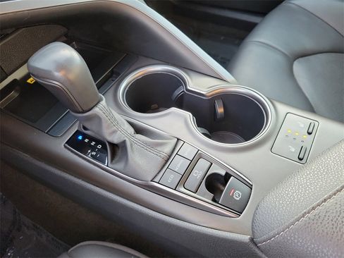 Used 2023 Toyota Camry XSE image 13