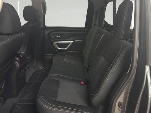 Used 2017 Nissan Titan SV image 55