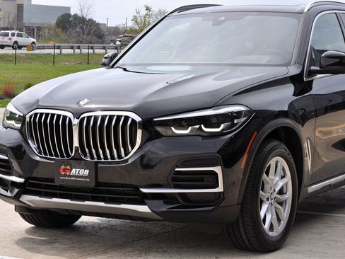 Used 2023 BMW X5 xDrive40i w/ Parking Assistance Package AWD/4WD image 22