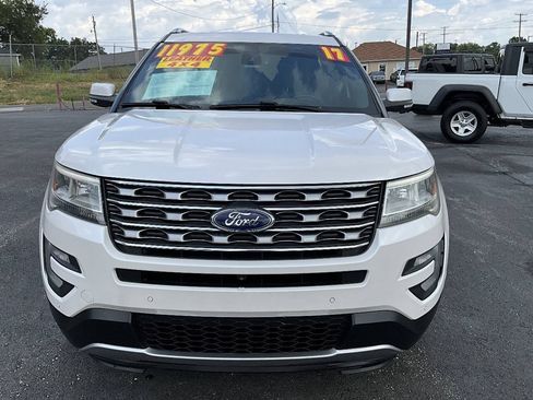Used 2017 Ford Explorer Limited w/ Equipment Group 303A AWD/4WD image 8