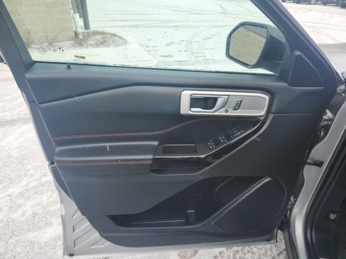 Used 2024 Ford Explorer ST-Line w/ Class IV Trailer Tow Package image 18