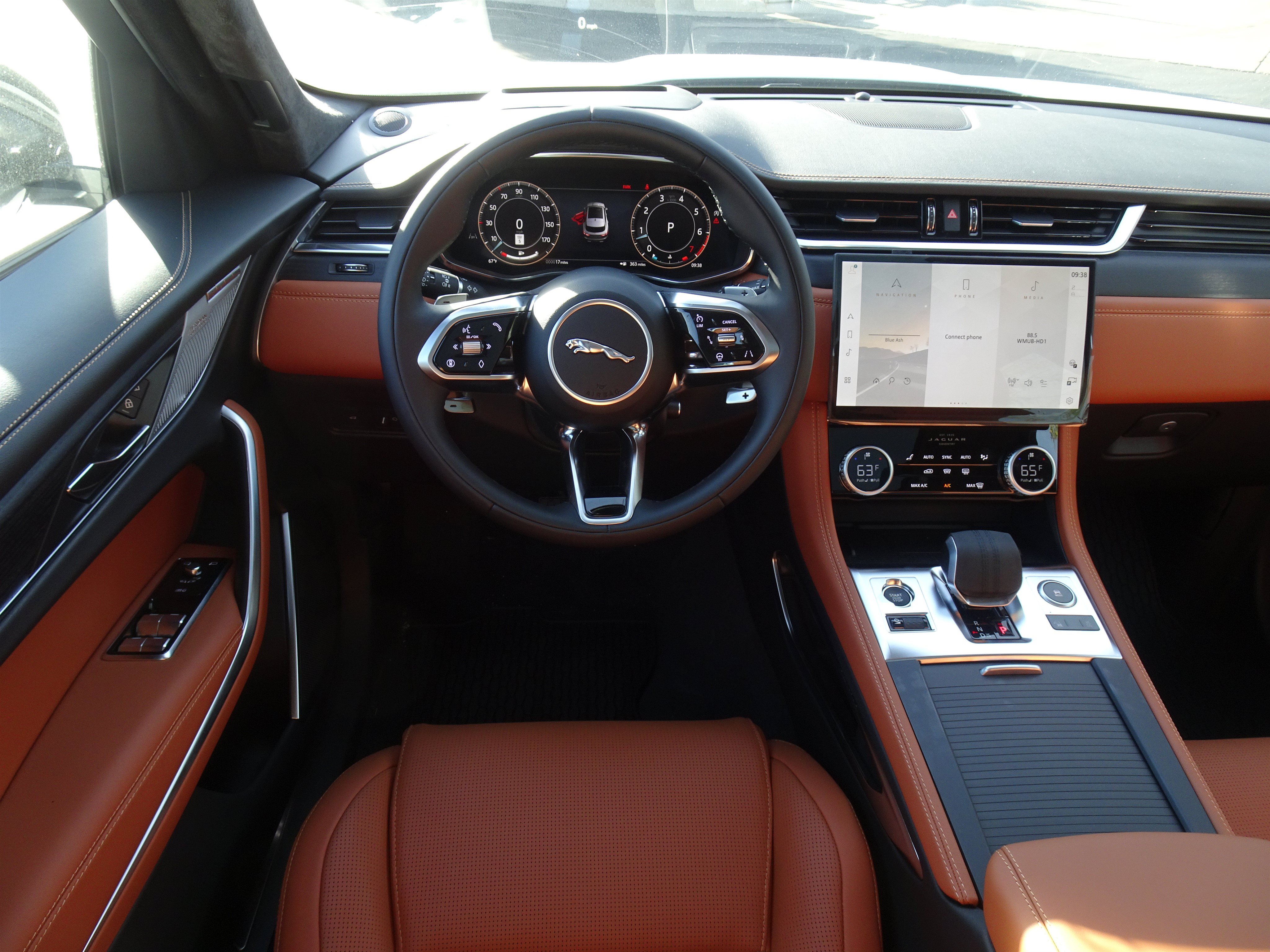 New 2026 Jaguar F-PACE R-Dynamic S AWD/4WD image 22