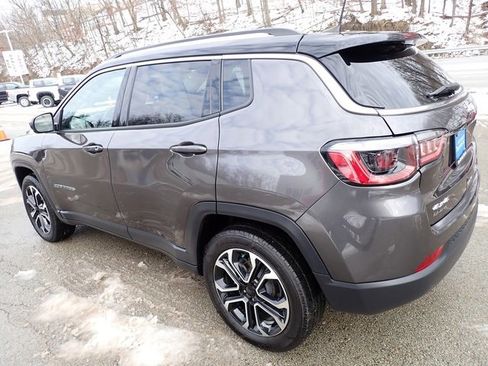 Used 2022 Jeep Compass Limited image 7