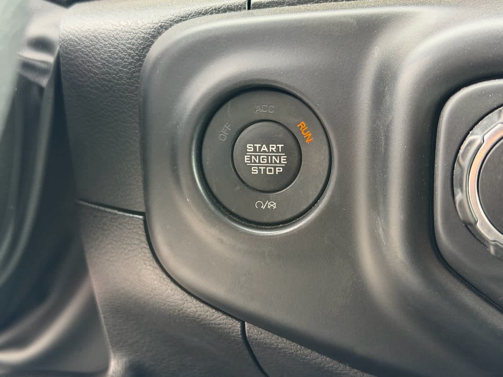 Used 2022 Jeep Wrangler Unlimited Sport AWD/4WD image 13
