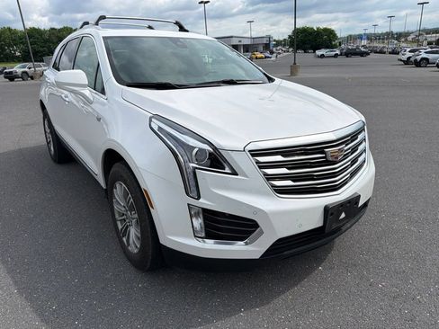 Used 2018 Cadillac XT5 Luxury w/ Driver Awareness Package FWD image 7