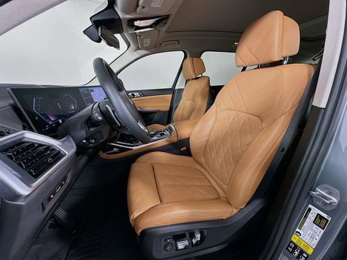 Certified 2024 BMW X7 xDrive40i image 21
