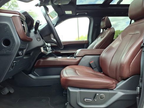 Certified 2024 Ford Expedition Limited image 20