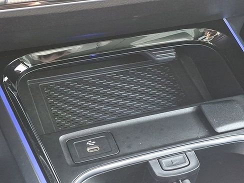 Used 2025 Mercedes-Benz EQB 250+ image 29