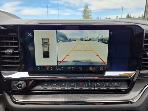 Used 2024 Chevrolet Silverado 1500 ZR2 w/ Technology Package AWD/4WD image 27