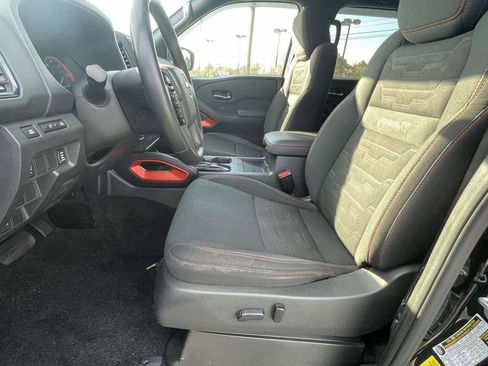 Used 2022 Nissan Frontier Pro-X image 13