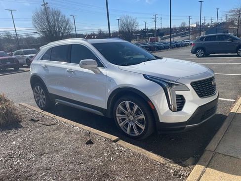 Used 2021 Cadillac XT4 Premium Luxury image 6