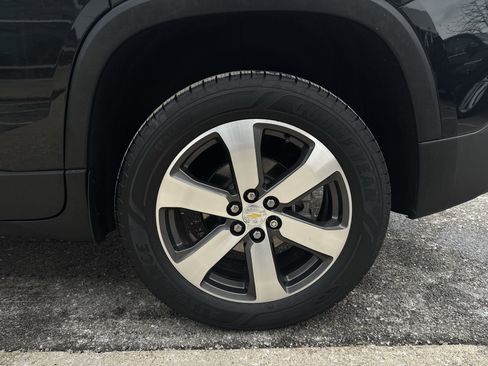 Used 2019 Chevrolet Traverse LT w/ LT Premium Package image 33