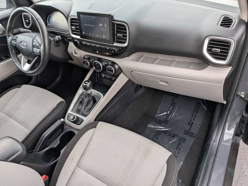 Used 2025 Hyundai Venue SEL FWD image 29