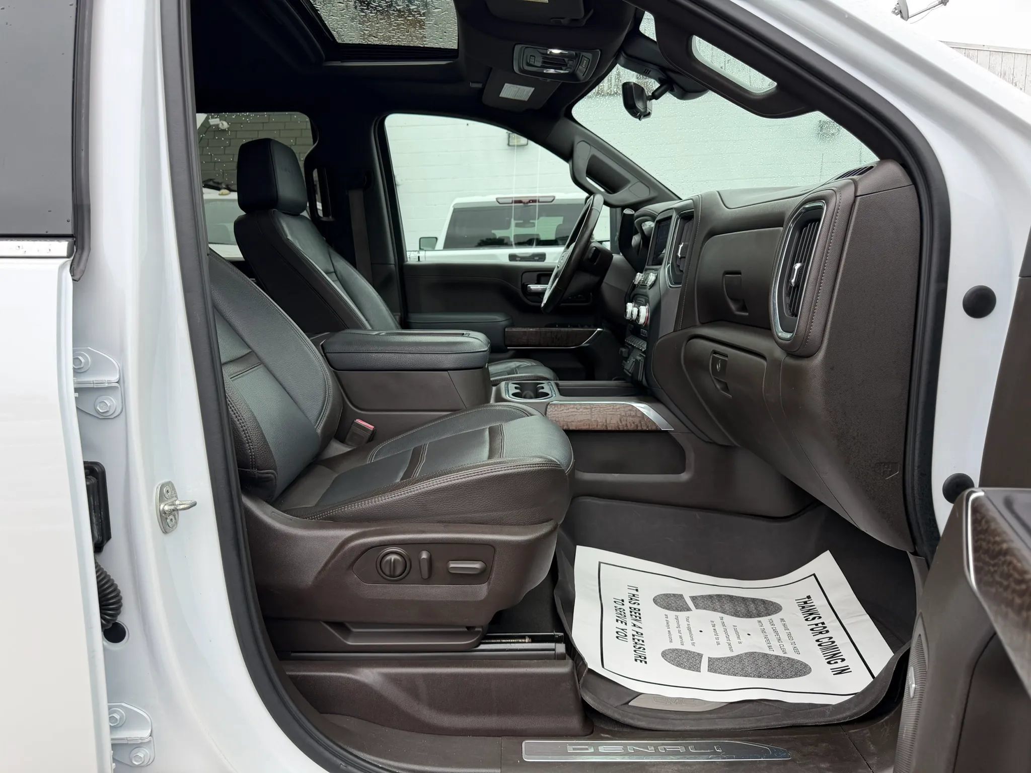 Used 2021 GMC Sierra 3500 Denali w/ Denali Ultimate Package AWD/4WD image 36