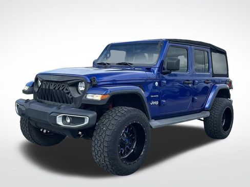 Used 2020 Jeep Wrangler Unlimited Sahara AWD/4WD image 2