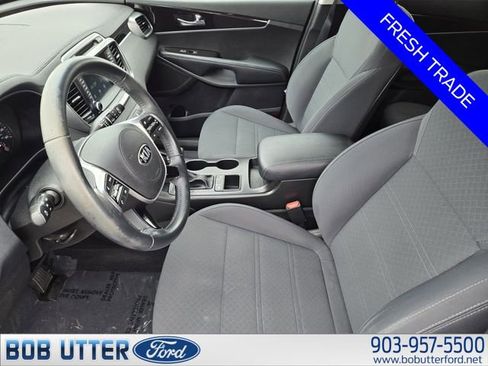 Used 2019 Kia Sorento FWD w/ LX Convenience Package image 12