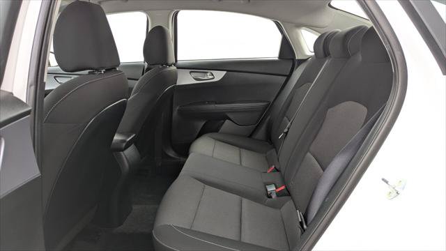 Used 2022 Kia Forte LXS w/ LXS Technology Package FWD image 17