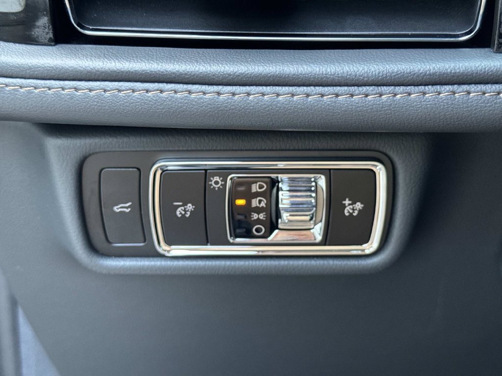 Used 2025 Lincoln Aviator Reserve w/ Illumination Package AWD/4WD image 32