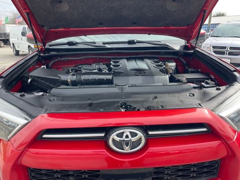 Used 2020 Toyota 4Runner SR5 Premium image 11