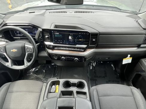 Certified 2024 Chevrolet Silverado 1500 LT AWD/4WD image 11