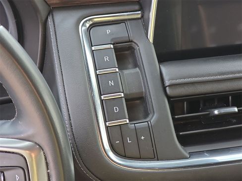 Certified 2023 Chevrolet Suburban Z71 image 16