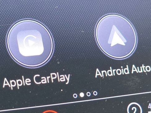 Used 2020 Buick Enclave Essence w/ Sport Touring Edition image 3