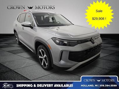 Used 2025 Volkswagen Tiguan SE