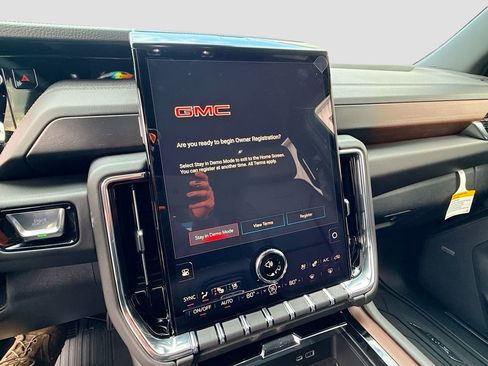 New 2026 GMC Yukon Denali w/ Sun & Power Step Package AWD/4WD image 15